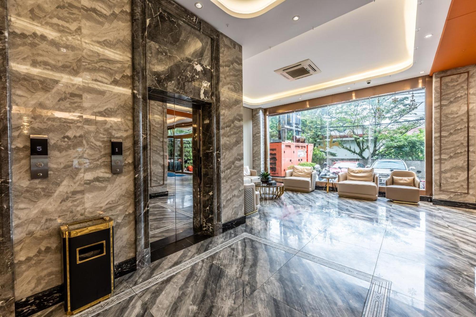 Bole Jing Pin Hotel Сиханоуквил Екстериор снимка