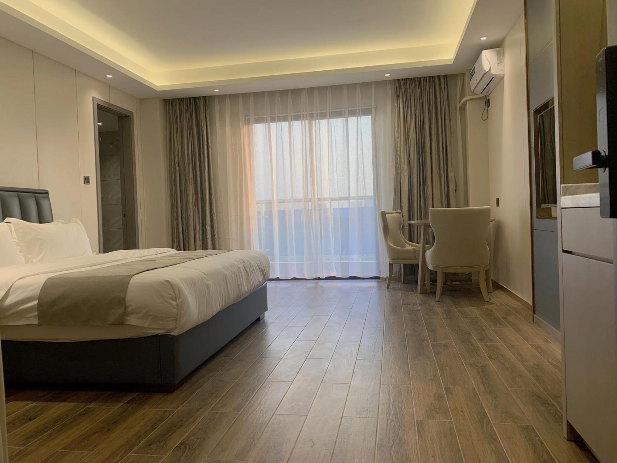 Bole Jing Pin Hotel Сиханоуквил Екстериор снимка